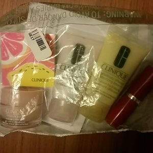 Clinique - 5 pc set with lipstick - sealed package